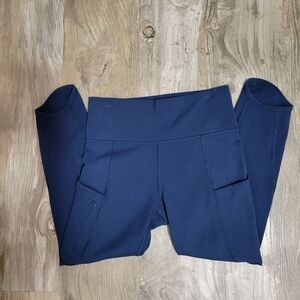 Athleta cropped leggings size small with side pockets